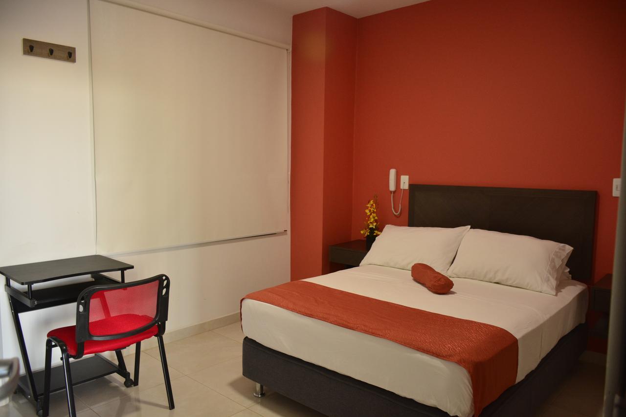Hotel Confort Ariari Granada  Buitenkant foto