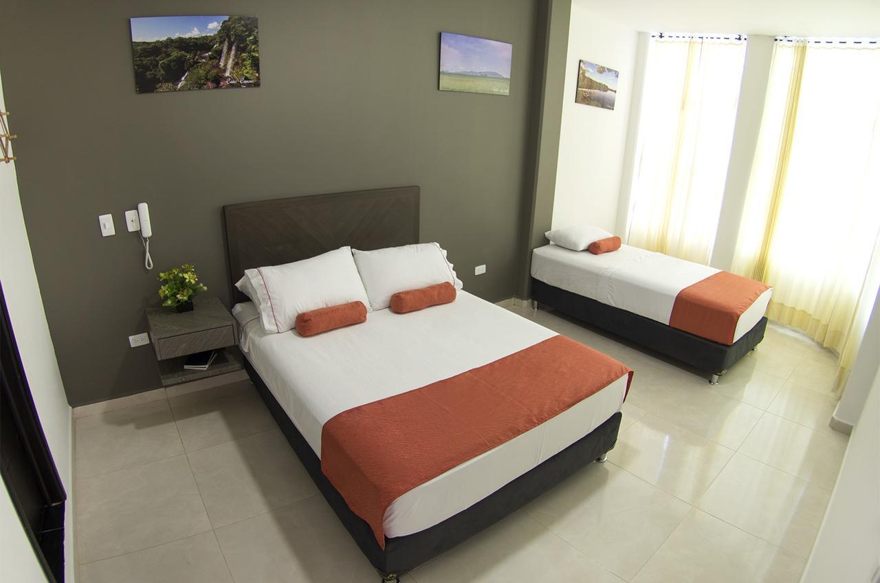 Hotel Confort Ariari Granada  Buitenkant foto